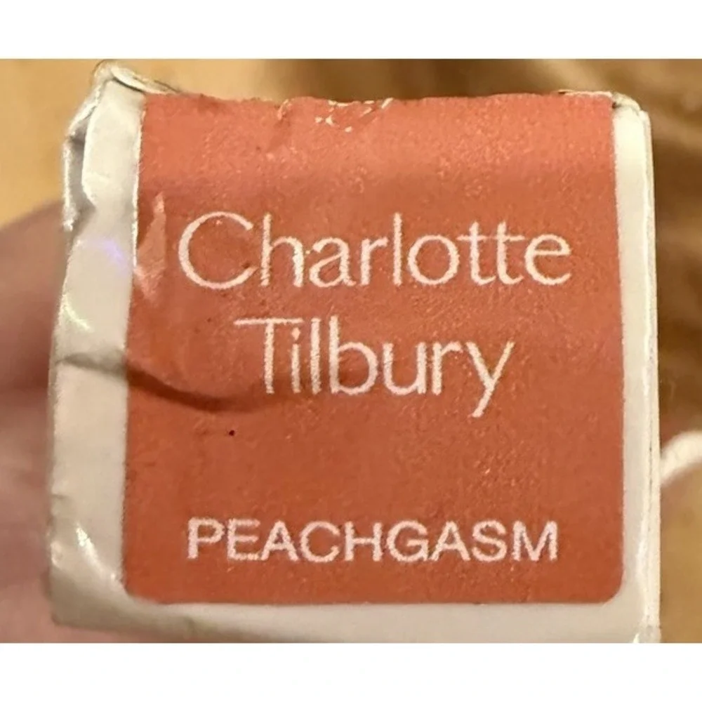 Charlotte‎ Tilbury Glowgasm Beauty Light Wand Peachgasma New